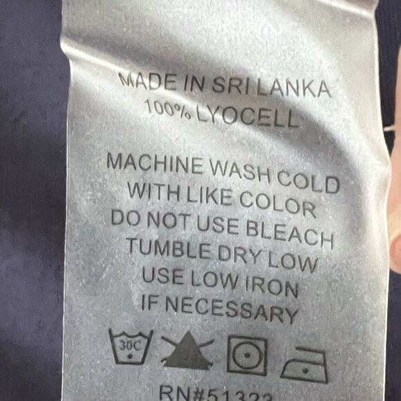 Vince Camuto Women’s Sleeveless Shift Mini Dress Size Medium Navy Blue V Neck - Picture 6 of 8